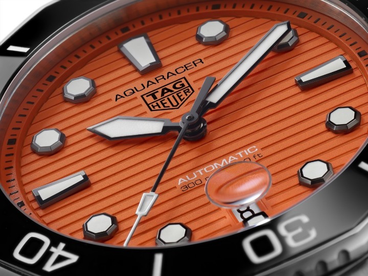 Obrázok z Tag Heuer Aquaracer Professional 300 Orange Diver