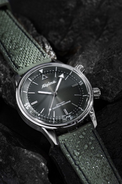 Obrázok z Alpina Seastrong Diver 300 Heritage Green