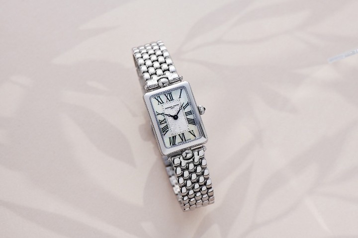 Obrázok z Frederique Constant Classics Art Deco Carrée