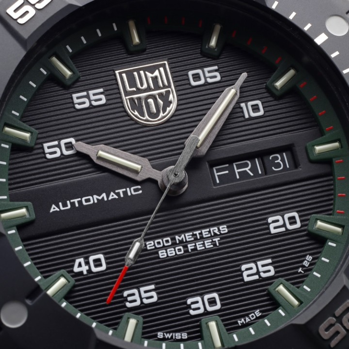 Obrázok z Luminox Master Carbon SEAL Automatic