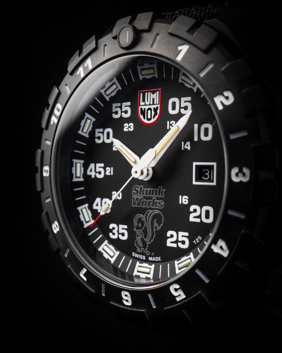 Obrázok z Luminox F-117 x Skunk Works Heritage 6440 Series