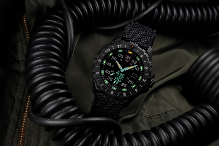 Obrázok z Luminox F-117 x Skunk Works Heritage 6440 Series