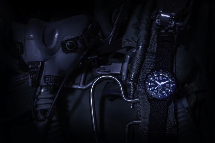 Obrázok z Luminox F-117 x Skunk Works Heritage 6440 Series