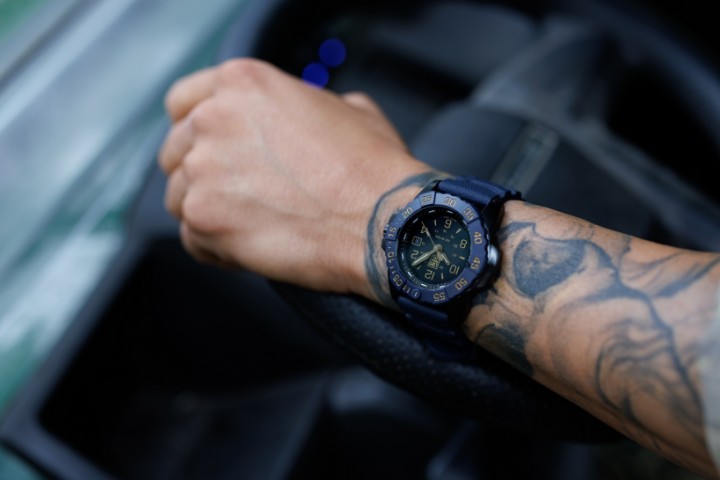 Obrázok z Luminox Navy SEAL Foundation 3250 Series Back to the Blue